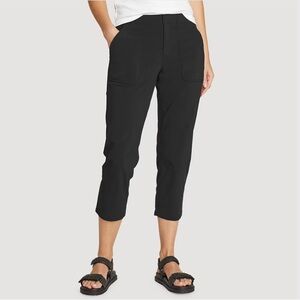 Eddie Bauer Black Sightscape Horizon Cargo Capri Pants Size 6